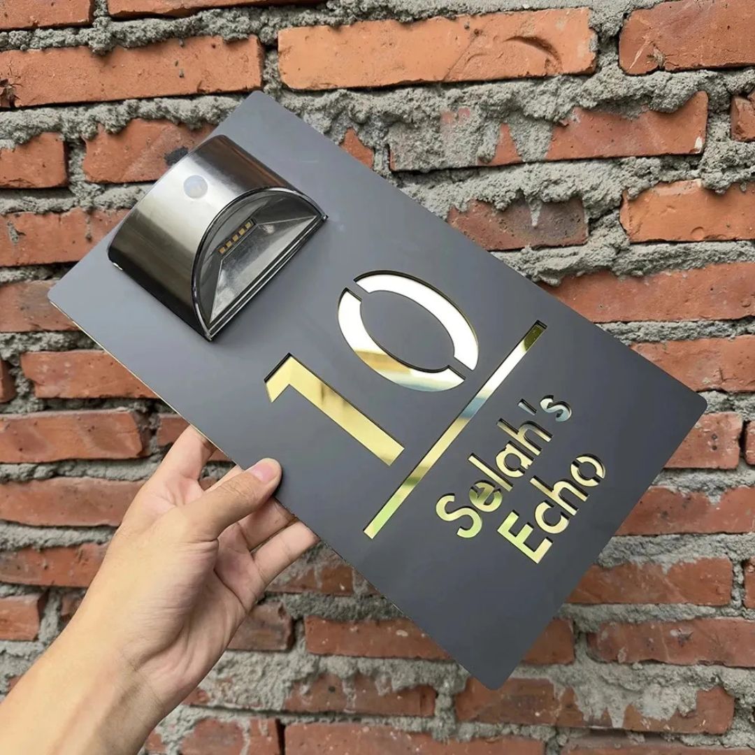 DoorGlow - Personalized Solar House Sign