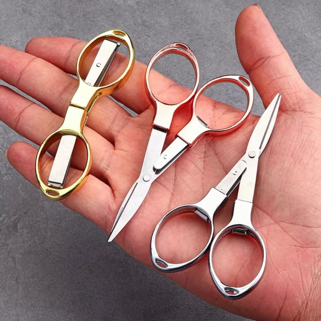 PocketSnip - Compact Folding Scissors